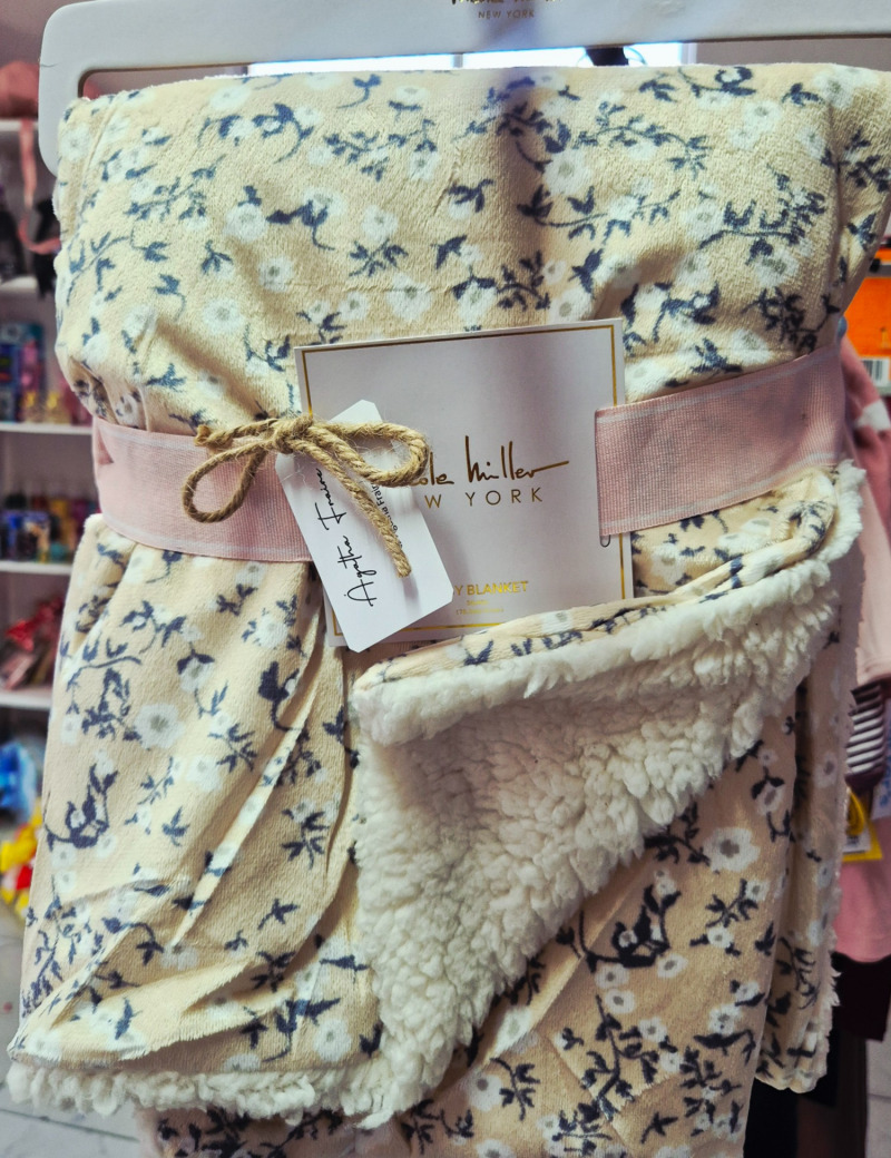 cobjia flores beige