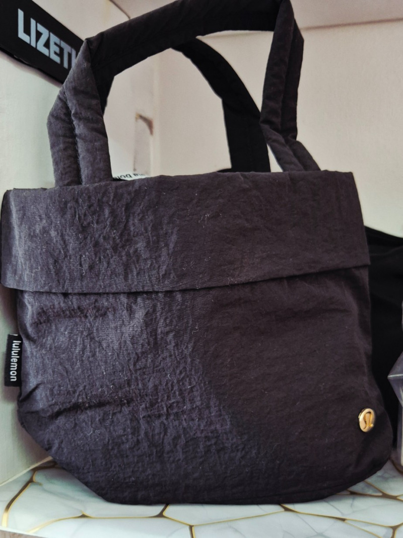 Lululemon negra