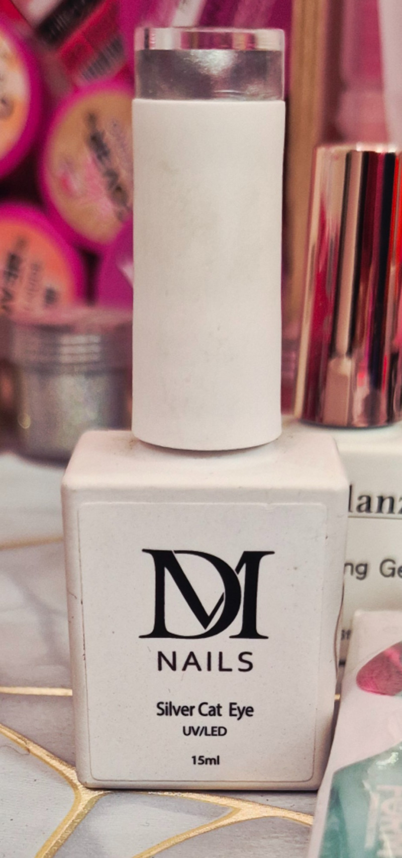 Dm nails