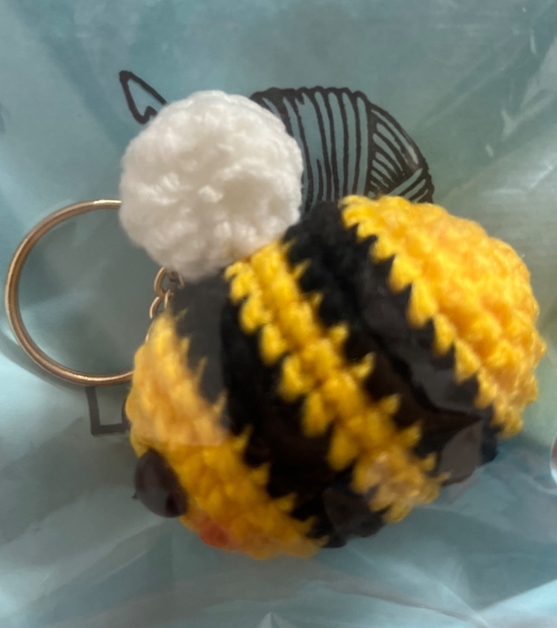 Llavero abeja