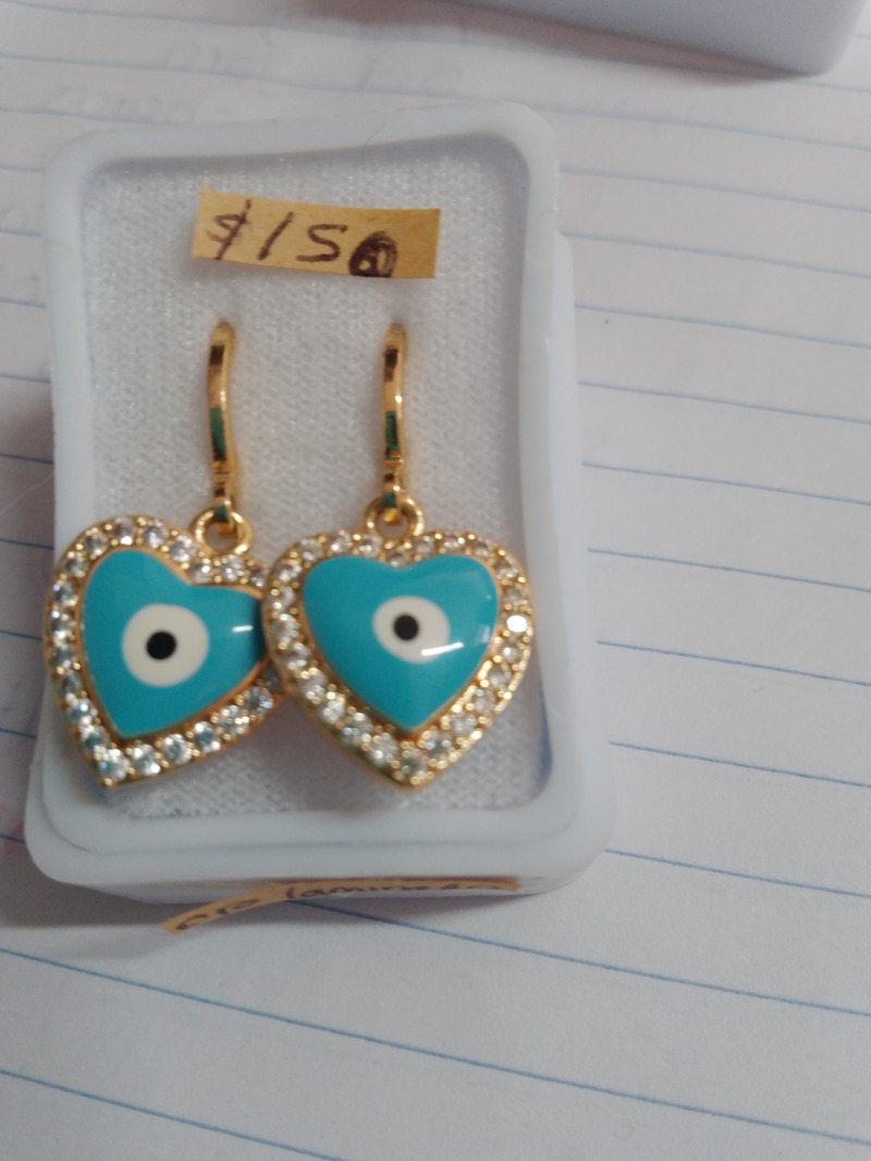 Aretes corazón azul ojo
