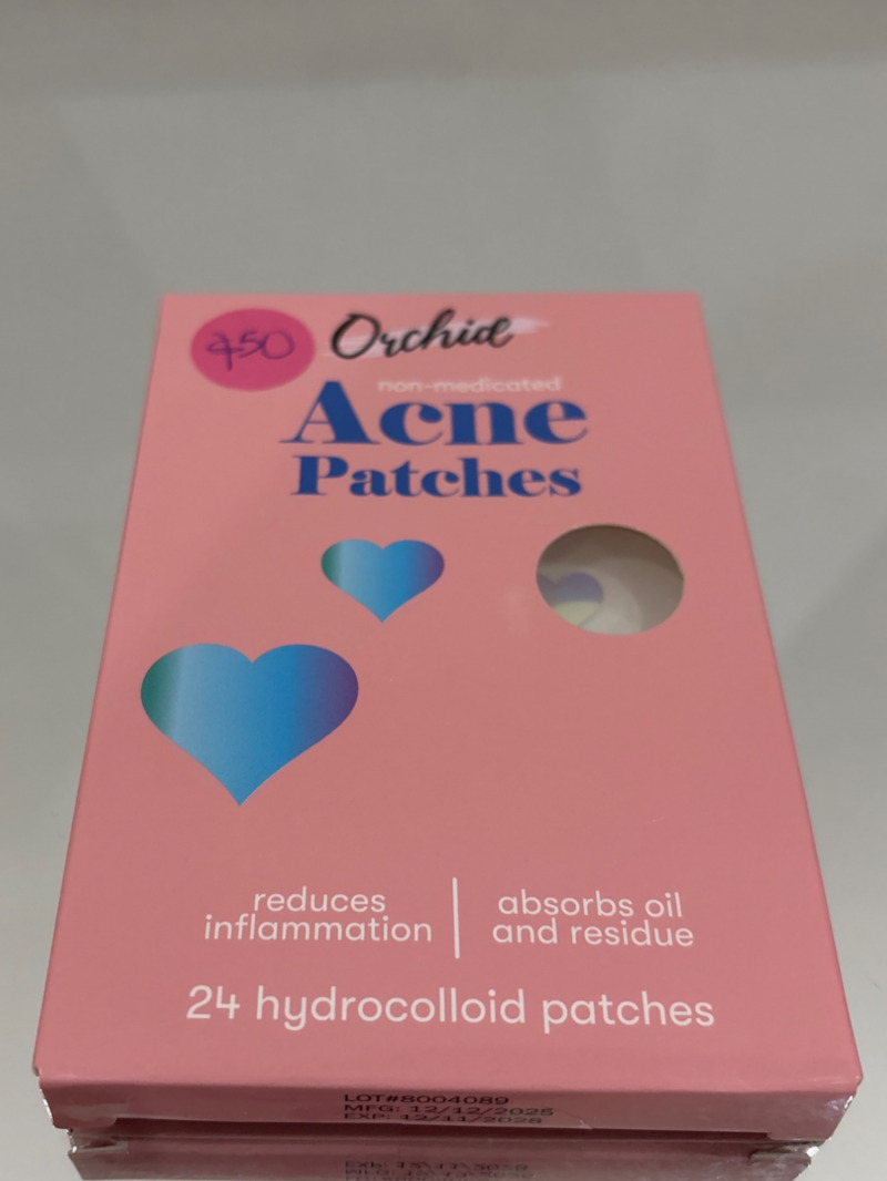 Orchid acné patches corazón