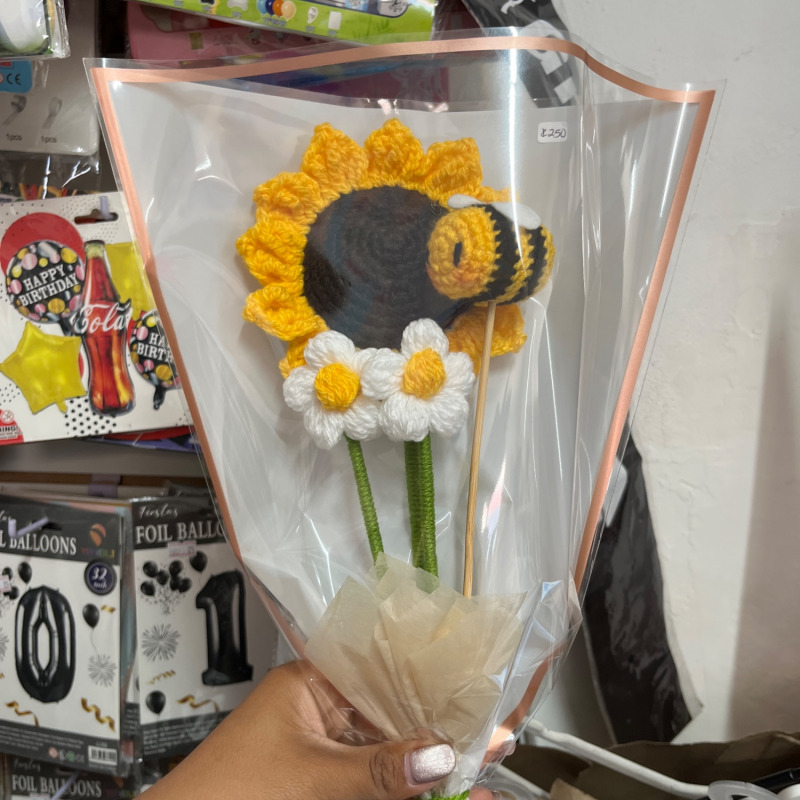Ramo Girasol con Abejita
